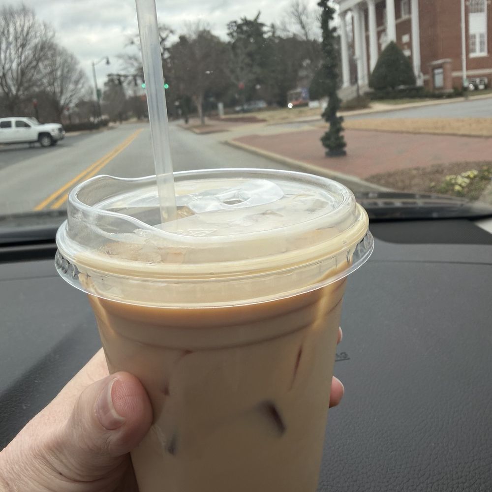 Bread & Butter Coffee - Iced vanilla latte - Coffee & Tea Near Me - Buford, Georgia Bread & Butter Coffee - Iced vanilla latte - Coffee & Tea Near Me - Buford, Georgia