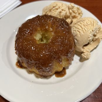 Frends Brewhouse - Butter toffee cake & icecream - Pizza Near Me - Sacramento, California Frends Brewhouse - Butter toffee cake & icecream - Pizza Near Me - Sacramento, California