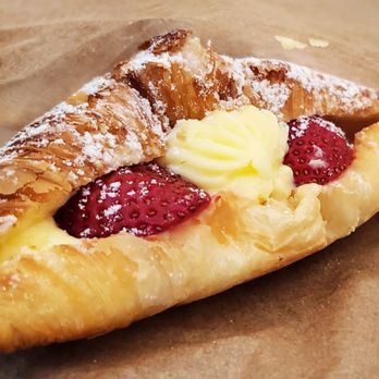 Paris Baguette - Mini Strawberry Lemon Cream Croissant ($6.49) - Bakeries Near Me - San Francisco, California Paris Baguette - Mini Strawberry Lemon Cream Croissant ($6.49) - Bakeries Near Me - San Francisco, California