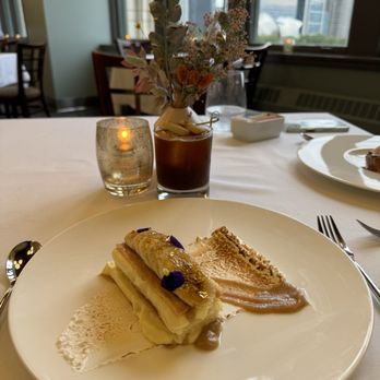 The Dining Room at Kendall College - Banana pudding millefeuille - New American Near Me - Chicago, Illinois The Dining Room at Kendall College - Banana pudding millefeuille - New American Near Me - Chicago, Illinois