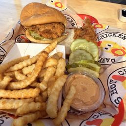Dave's #Dave's #3 1 Tender & 1 Slider w/ Fries