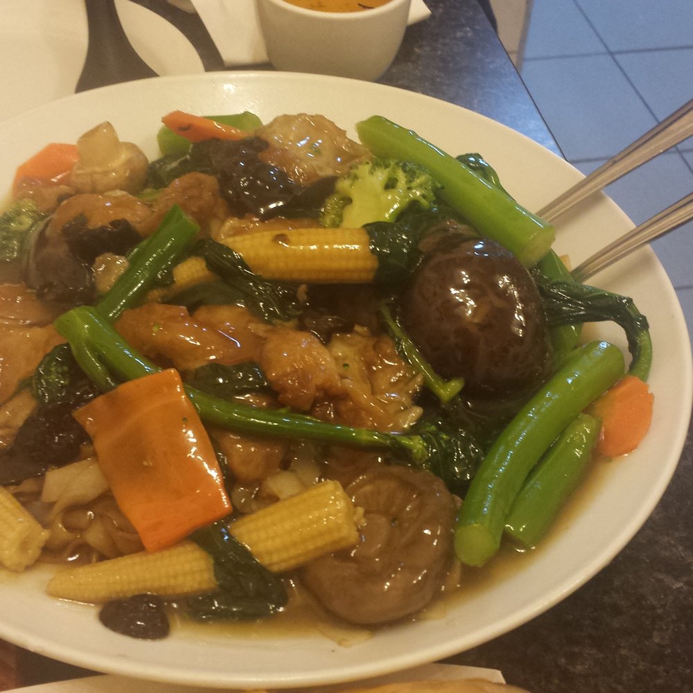 Buddha's Vegan - Buddha's special mixed vegetables on pan-fried noodles (rice noodles) - Vegetarian Near Me - Toronto, Ontario Buddha's Vegan - Buddha's special mixed vegetables on pan-fried noodles (rice noodles) - Vegetarian Near Me - Toronto, Ontario