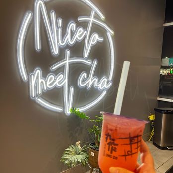 OneZo - Strawberry Yakult (Strawberry Festival special) - Bubble Tea Near Me - Troy, Michigan