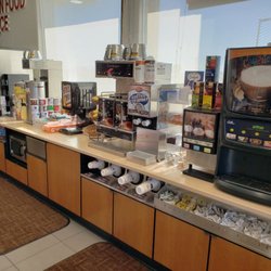 Wonder Acres Market-Shell - Fresh coffee and fountain drinks