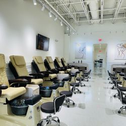 S Nail Spa