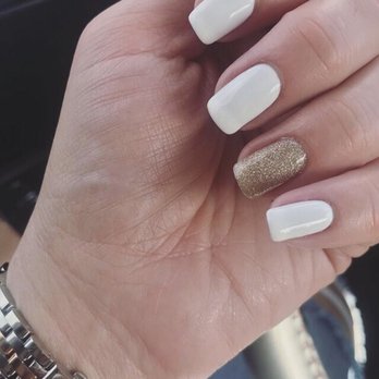 Dasha's Nails & Spa - Nail Salons Near Me - Skokie, Illinois
