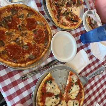 Carmine’s Pizza Kitchen - Pizza Near Me - Henderson, Nevada Carmine’s Pizza Kitchen - Pizza Near Me - Henderson, Nevada