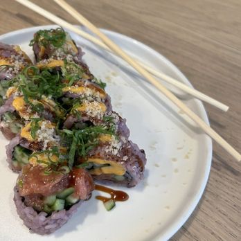 Harumi - Sushi roll (I believe the Spicy Bluefin Tuna) - Japanese Near Me - Phoenix, Arizona Harumi - Sushi roll (I believe the Spicy Bluefin Tuna) - Japanese Near Me - Phoenix, Arizona