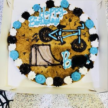 Great American Cookies - The smaller 12" cookie cake. - Bakeries Near Me - Denton, Texas