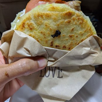 Gusto Gourmet - Gourmet arepa. Saw so many reviews for this. Personally a lil strange with smoked salmon, but I still devoured the thing - Venezuelan Near Me - Houston, Texas Gusto Gourmet - Gourmet arepa. Saw so many reviews for this. Personally a lil strange with smoked salmon, but I still devoured the thing - Venezuelan Near Me - Houston, Texas