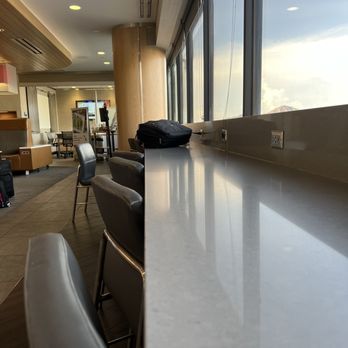 Admirals Club - a view of the lounge area - Airport Lounges Near Me - Phoenix, Arizona Admirals Club - a view of the lounge area - Airport Lounges Near Me - Phoenix, Arizona
