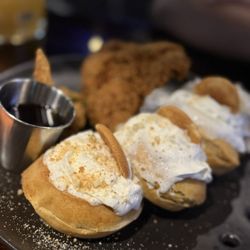 Kitchen Kocktails By Kevin Kelley - Chicken & Banana Waffles Specialty