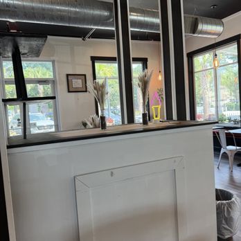 Brew - Coffee & Tea Near Me - Hanahan, South Carolina