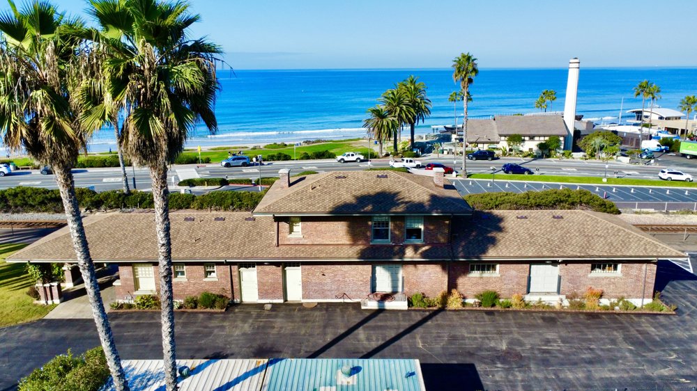 Slide of Dana Logsdon Roofing & Solar