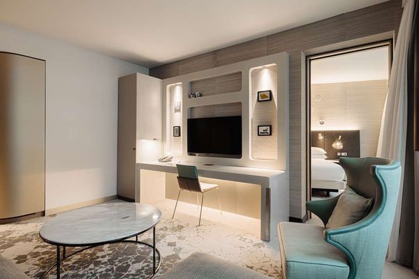 Hilton Amsterdam Airport Schiphol by null