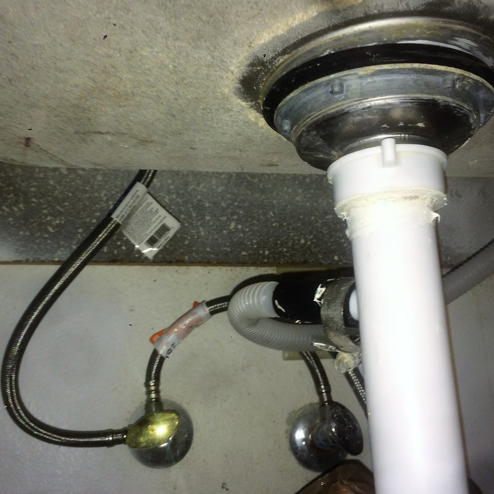 Beacon at 601 - Kitchen sink locknut that is just hanging there because its way too big. Sink was also was extremely leaky but we fixed it ourselves. - Apartments Near Me - Mesa, Arizona Beacon at 601 - Kitchen sink locknut that is just hanging there because its way too big. Sink was also was extremely leaky but we fixed it ourselves. - Apartments Near Me - Mesa, Arizona
