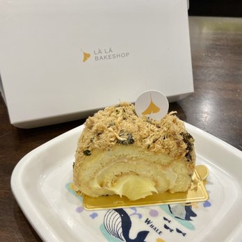 LA LA Bakeshop - Roasted seaweed roll - Bakeries Near Me - Scarborough, Ontario