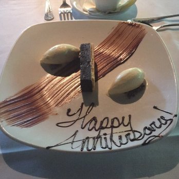 Canoe - Chocolate pie with vanilla ice cream - New American Near Me - Atlanta, Georgia
