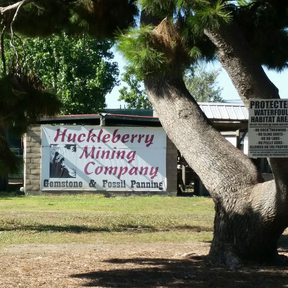 Huckleberry Pond - Fishing Near Me - Anaheim, California Huckleberry Pond - Fishing Near Me - Anaheim, California