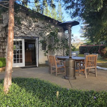 Mt Vernon Winery - Tasting room from patio - Wineries Near Me - Auburn, California