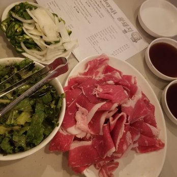 Wangdoyaji - Every table gets started off with a heaping pile of brisket, salad, jalapenos, onions, and dipping sauce. - Korean Near Me - Reseda, California Wangdoyaji - Every table gets started off with a heaping pile of brisket, salad, jalapenos, onions, and dipping sauce. - Korean Near Me - Reseda, California