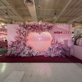 Moda 2000 - Entrance - Women's Clothing Near Me - Anaheim, California Moda 2000 - Entrance - Women's Clothing Near Me - Anaheim, California