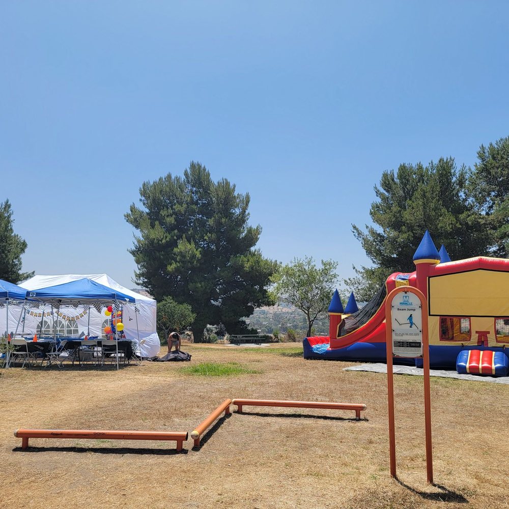 Brian's Jumper Service - Bounce House Rentals Near Me - Lakeside, California