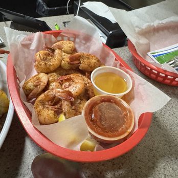 Dee's Hang Out - Shrimp. - Cajun/Creole Near Me - Panama City Beach, Florida Dee's Hang Out - Shrimp. - Cajun/Creole Near Me - Panama City Beach, Florida