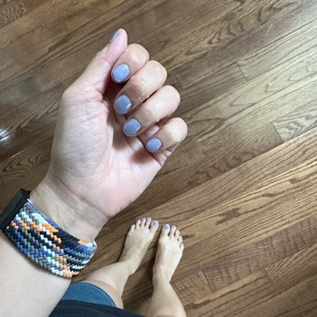 Luxury Nails Spa - She made sure I stayed til my nails were dry. - Nail Salons Near Me - Vienna, Virginia