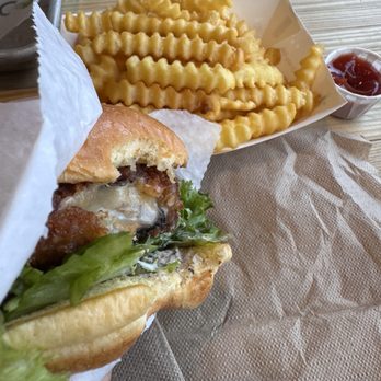 Shake Shack Nanuet - Ice Cream & Frozen Yogurt Near Me - Nanuet, New York Shake Shack Nanuet - Ice Cream & Frozen Yogurt Near Me - Nanuet, New York