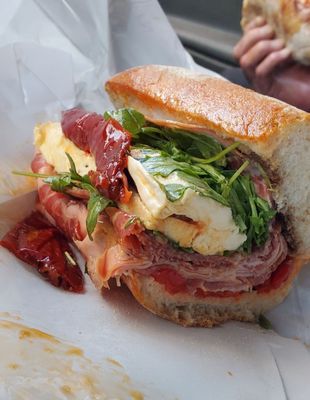 G & R Deli by null