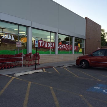 Trader Joe's - Grocery Near Me - Libertyville, Illinois