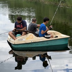 Leisure Time Oasis Campground - Fishing in the Pond