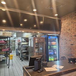 Pizza Hut - Front inside no menu board