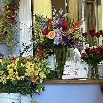 Flowers On Main - Florists Near Me - Lehi, Utah