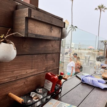 OB Surf Lodge - Bench seating with a beautiful beach view - Breakfast & Brunch Near Me - San Diego, California OB Surf Lodge - Bench seating with a beautiful beach view - Breakfast & Brunch Near Me - San Diego, California