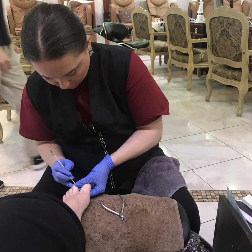 Allure Nail Lounge - Jessica was so sweet & professional- I could not decide on colors she jumped in & assisted me- I  love the colors! - Nail Salons Near Me - Mobile, Alabama