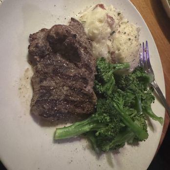 Applebee's Grill + Bar - Garlic Mashed Potatoes - Sports Bars Near Me - Poughkeepsie, New York