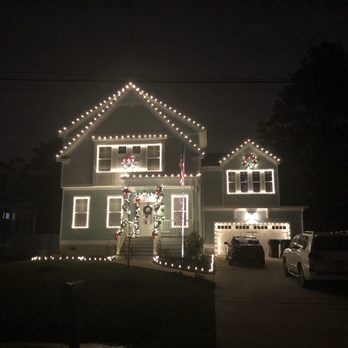 1. Coastal Virginia Christmas Decor
