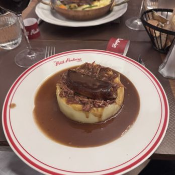 Le Petit Pontoise - Bistros Near Me - Paris, 75 Le Petit Pontoise - Bistros Near Me - Paris, 75