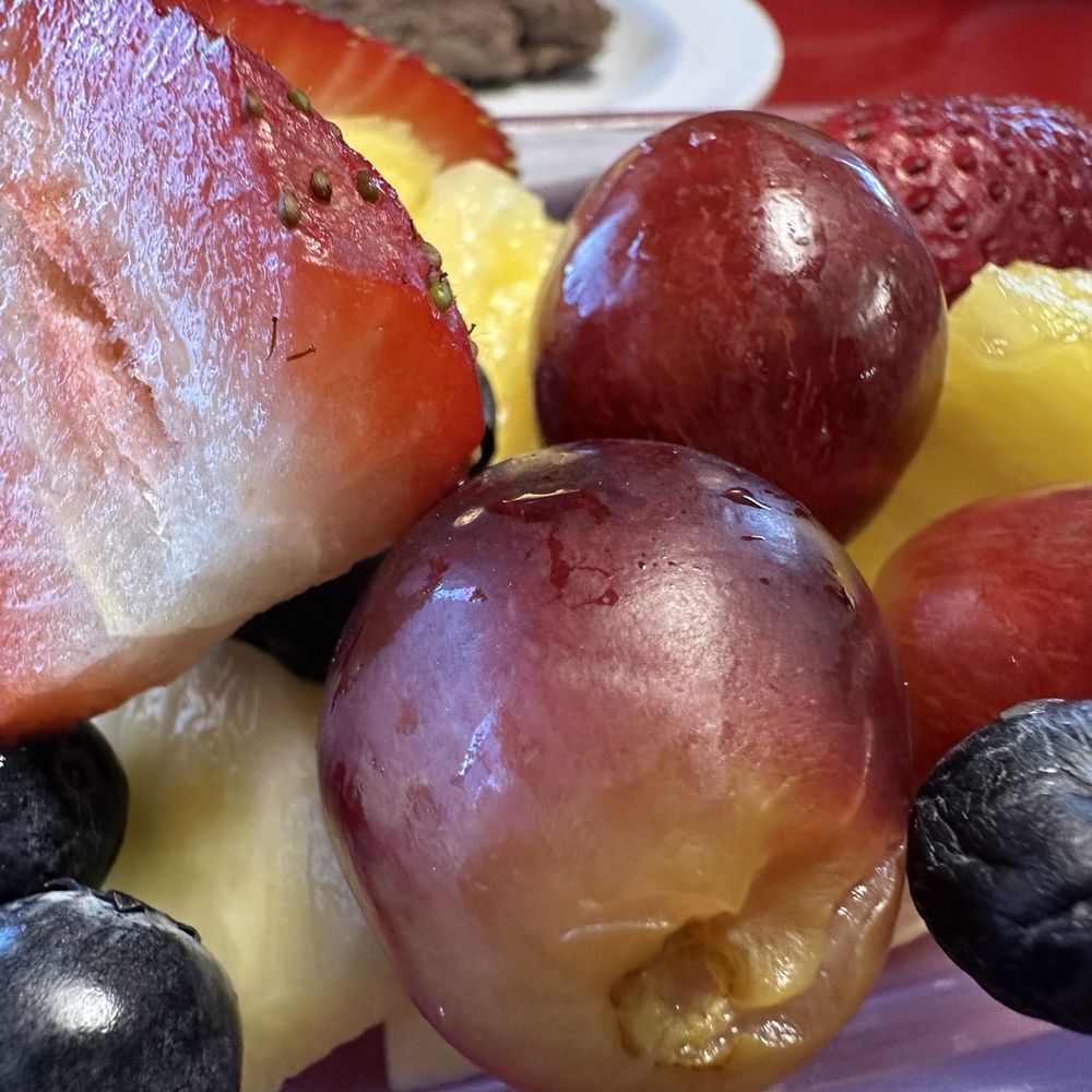 Charlie's Diner - Fresh Fruit Cup - Diners Near Me - Jacksonville, Florida
