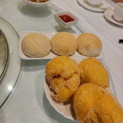翠園 - Sweet tooth's at the table