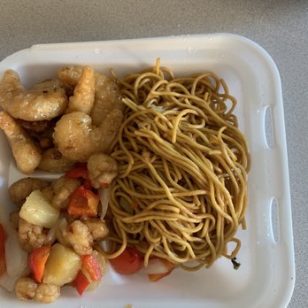 Panda Express - Suppose to be half rice/ half lo mein . With baby portioned food . Dispicable. - Chinese Near Me - Manhattan, Kansas Panda Express - Suppose to be half rice/ half lo mein . With baby portioned food . Dispicable. - Chinese Near Me - Manhattan, Kansas