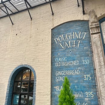Underground Donut Tour - Food Tours Near Me - Chicago, Illinois