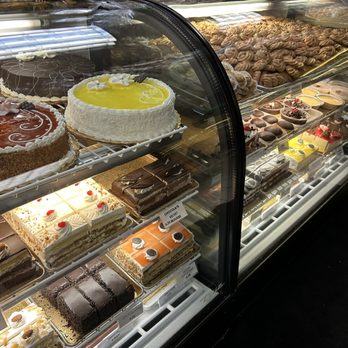 Papagalino Bakery - Cakes - Bakeries Near Me - Niles, Illinois
