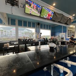 Barry's Beach Bar