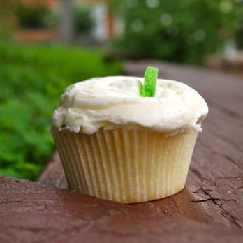 Georgetown Cupcake - Key lime cupcake - Cupcakes Near Me - Washington, DC, District of Columbia Georgetown Cupcake - Key lime cupcake - Cupcakes Near Me - Washington, DC, District of Columbia