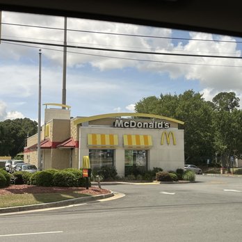 McDonald's - Exterior - Fast Food Near Me - Ashburn, Georgia McDonald's - Exterior - Fast Food Near Me - Ashburn, Georgia