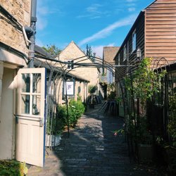 La Bobina - Cute alley