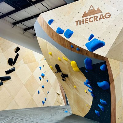 Franklin Climbing Bend Oregon USA ダウン Brittany Goris climbs 8b+ trad with East Coast Fist Bump